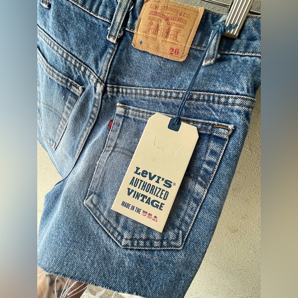 LEVI 501 SHORTS NWT